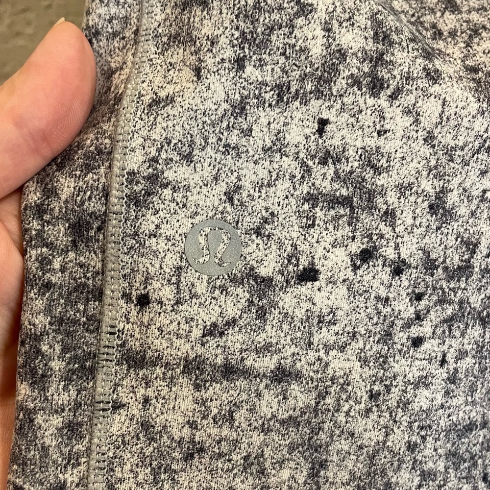 Lululemon Speed Up Crop 21” In Antiqued Alpine White Multi - Size 8 - Picture 7 of 8